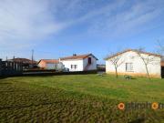 Beau Pavillon de plain pied avec annexe, étang et bois