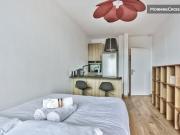 Beau studio avec balcon à Puteaux