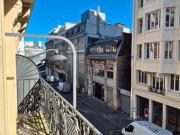 Beau Studio avec balcon filant