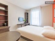 Beau studio avec services hôteliers