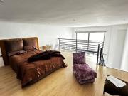 Beau studio meublé avec une grande terrasse