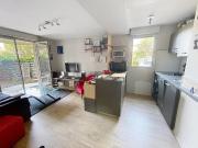 Beau T2 avec jardin résidence avec piscine et tennis...