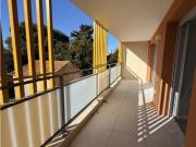 Beau T2 proche commerces