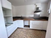 BEAUCAIRE PARTIE DE MAS TYPE T4 RENOVE