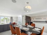 Beaufort Gardens, London, 3 Bedroom Flat