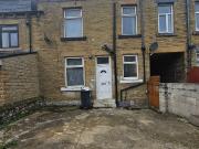 Beaumont Road, Bradford BD8, 3 bed terraced house to...