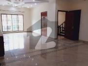 Beautiful 10 Marla Full House For Rent