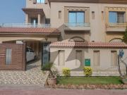 Beautiful 10 Marla Used House In Bahria Town Lahor5