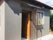 beautiful 1 bedroom cottage to let i.