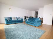 Beautiful 2 Bed Apartment with Riverview's E14