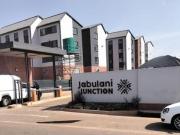 beautiful 2 bedroom 3rd floor apartm.
