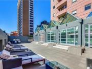 Beautiful 2 bedroom apartment near Parliament train station