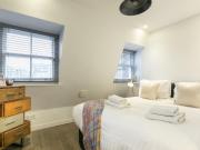 Beautiful 2 bedroom apartment near Unviersity of London...