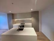 Beautiful 2 Bedroom Apartment on St Kilda Road Opera...