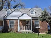 Beautiful 2 Bedroom Duplex! with a completely Renovated...