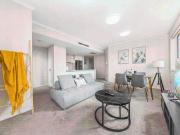 Beautiful 2 Bedrooms fully furnished Apartment in Roseville!