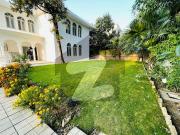 Beautiful 2 Kanal Luxury House With Large Front Garden...
