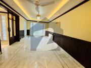 Beautiful 2 Kanal Luxury House with Large Front Garden...
