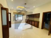 Beautiful 2 Kanal Luxury House with Large Front Garden...
