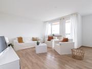 Beautiful 3.5 room apartment with balcony and green...