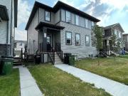 Beautiful 3 bedroom and a den half Duplex for rent. Main...