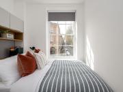 Beautiful 3 Bedroom Apartment On Park Street