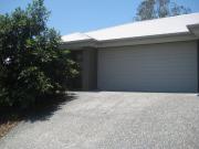 Beautiful 3 Bedroom Duplex in Family Friendly Oxenford