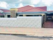 beautiful 3 bedroom house on the mar.