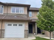 Beautiful 3 bedroom townhouse in Stonebridge