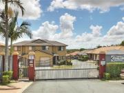 Beautiful 3 Bedroom Townhouse Perfect Location in Eight...