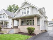 Beautiful 3BA/1BA Home! Updated Kitchen and Bath!...