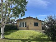 Beautiful 4 Bedroom Bungalow in Haysboro, Calgary