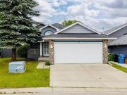 Renovated 3 Bed Main Floor Home – New Floors, Marble Baths