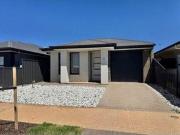 Beautiful 4 Bedroom Home in Angle Vale Modern Living in...