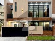 Beautiful 8 Marla 30*60 Single Unit Double Heighted...