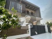 Beautiful 8 Marla House Available For Sale With Front...