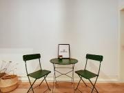 Beautiful and bright old building apartment in the south...