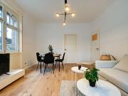 Beautiful and bright old building apartment in the south...