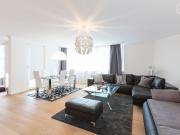 Beautiful and light flooded 3 room apartment, 5 min....