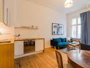 Beautiful apartment Altbau, 2 rooms in central...