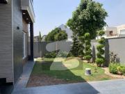 Beautiful brand new house available for rent in dha phase 7