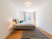 Beautiful & bright 2 Room Apartment with balcony in...