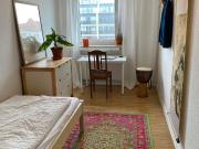 Beautiful, bright 5 room apartment in trendy Prenzlauer...