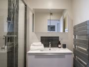 Beautiful bright apartment on the top floor with a...