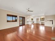 Beautiful CBD five bedroom home with views, pool, spa &...