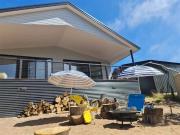 BEAUTIFUL, CONTEMPORARY NEW BUILD IN PARADISE