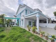 Beautiful Corner Home Facing Garden Renovated Value Buy...