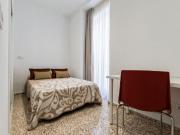 Beautiful double bedroom in a 3 bedroom apartment