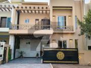 Beautiful Eight Marla House With Five Bedroom...