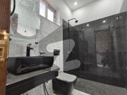 Beautiful Eight Marla House With Five Bedroom...